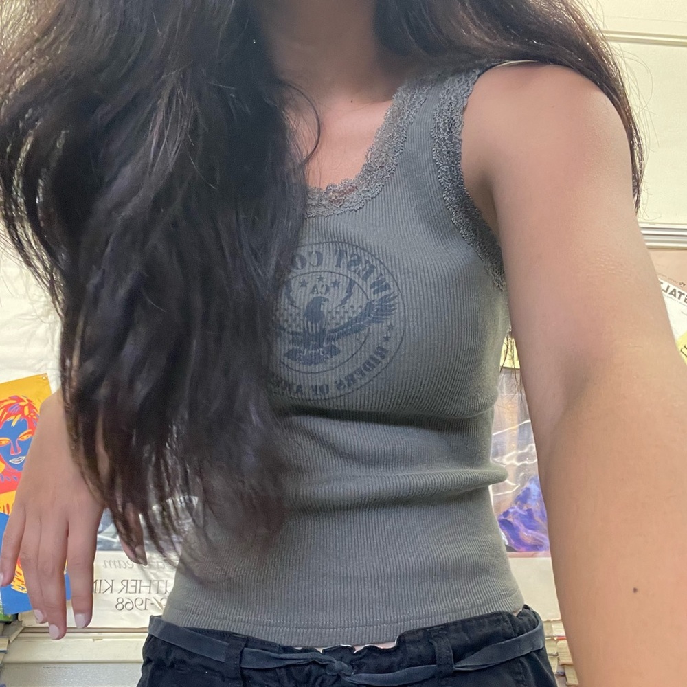 Brandy Melville Lace Top - Picture 3 of 3